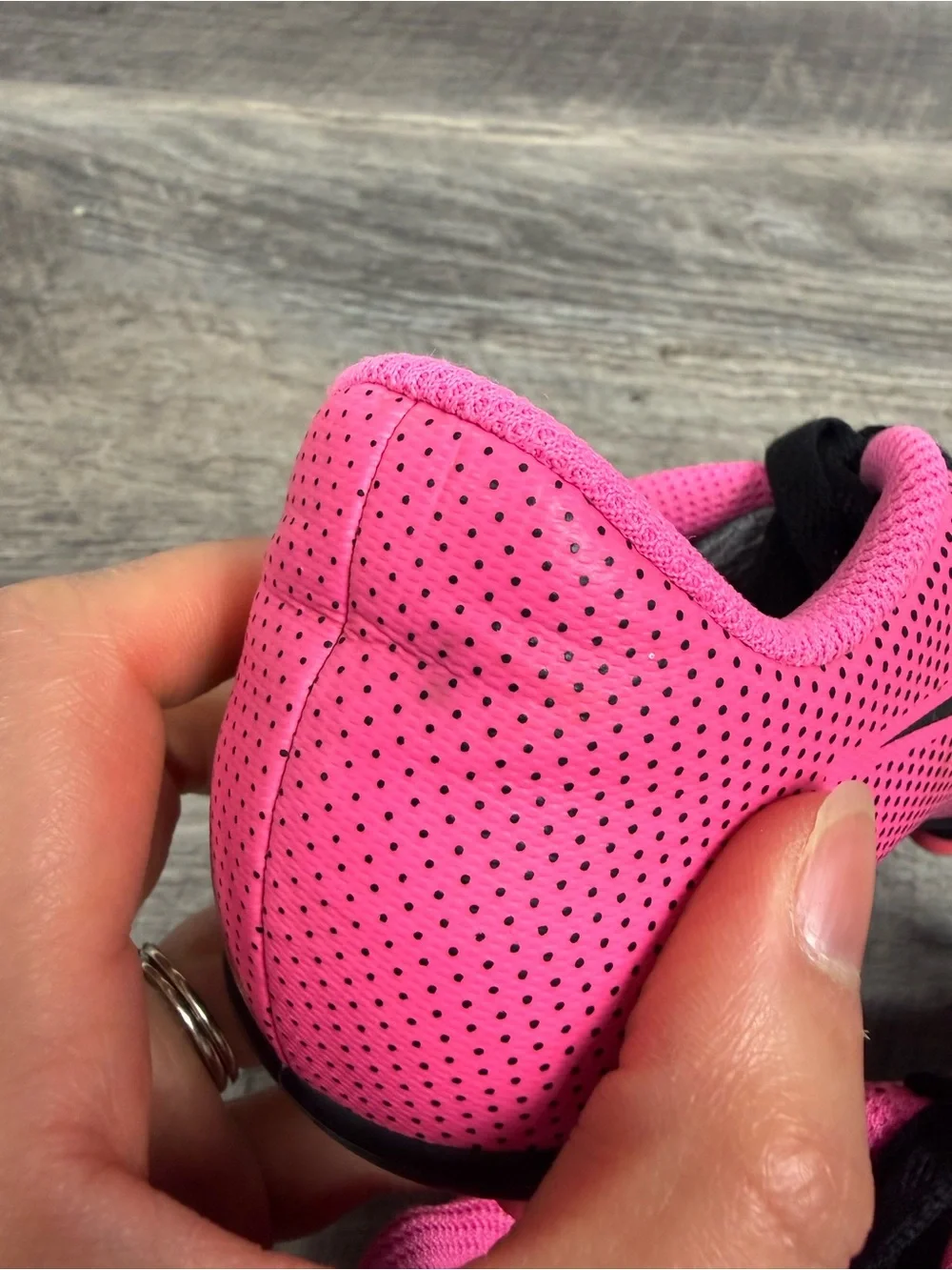 Nike‎ Kids Pink Soccer Cleats